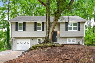 Building Photo - 2815 Fox Hall Ln N
