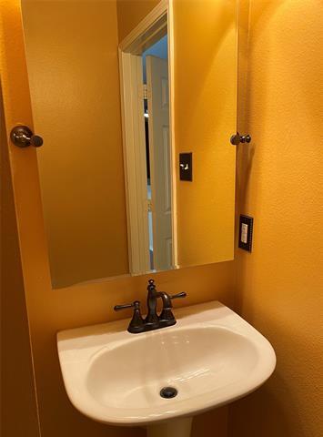 Foto del edificio - 207 Colonial Ln