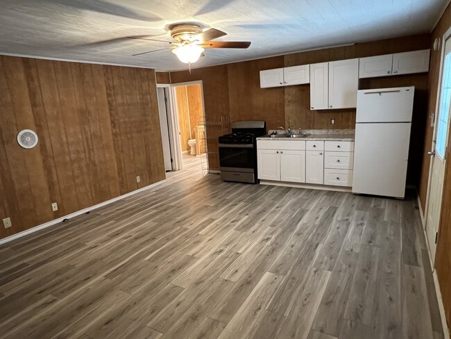 Building Photo - 4475 US-67