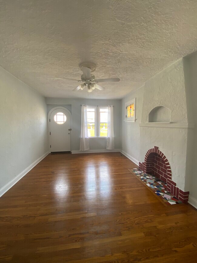 Front door - 9014 Pilot Ave