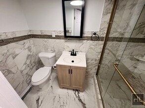 Building Photo - clover street, YONKERS