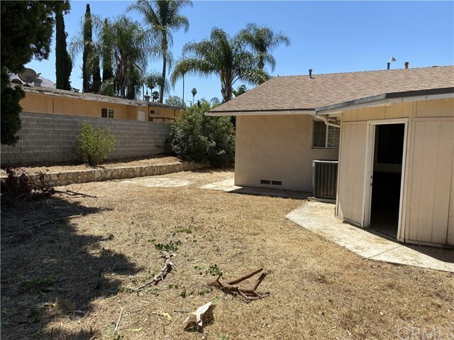 Foto del edificio - 587 W Blaine St