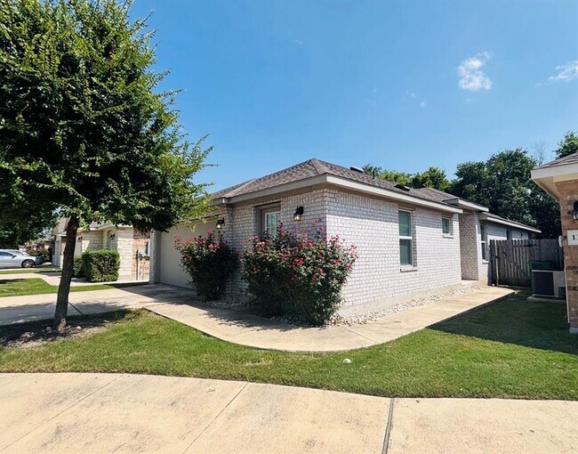 Building Photo - 1303 Bear Peak Ln