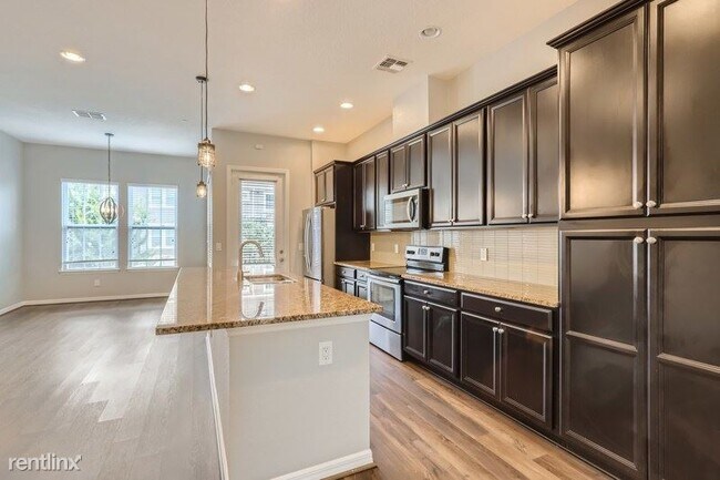 Foto del edificio - 3 br, 3.5 bath House - 836 Luarca Ln UNIT