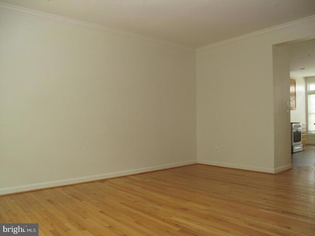 Building Photo - 8176 Skelton Cir