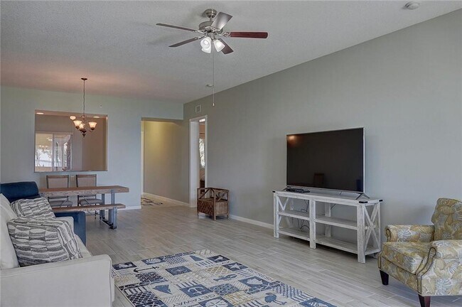 Foto del edificio - 23 Harbour Isle Dr W