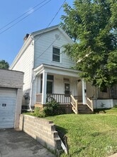 Building Photo - 2106 Lawn Ave