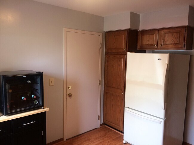 Building Photo - 2524 E Hunter Dr