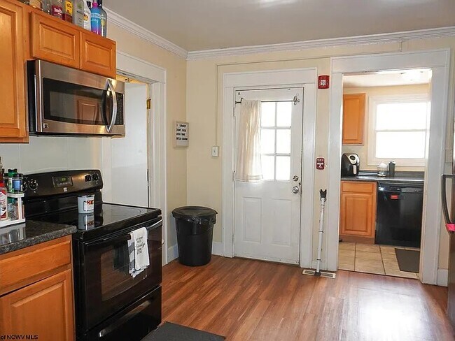 Foto del edificio - 148 8th St