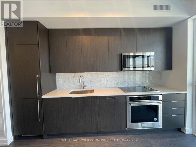 Building Photo - 38 Iannuzzi St