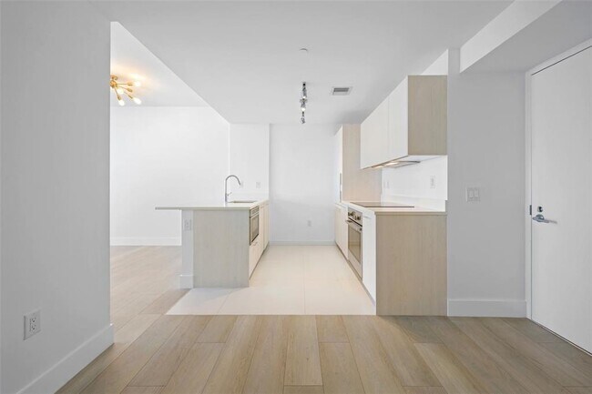 Foto del edificio - 501 NE 31st St