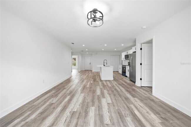 Building Photo - 17180 Drayton Ln