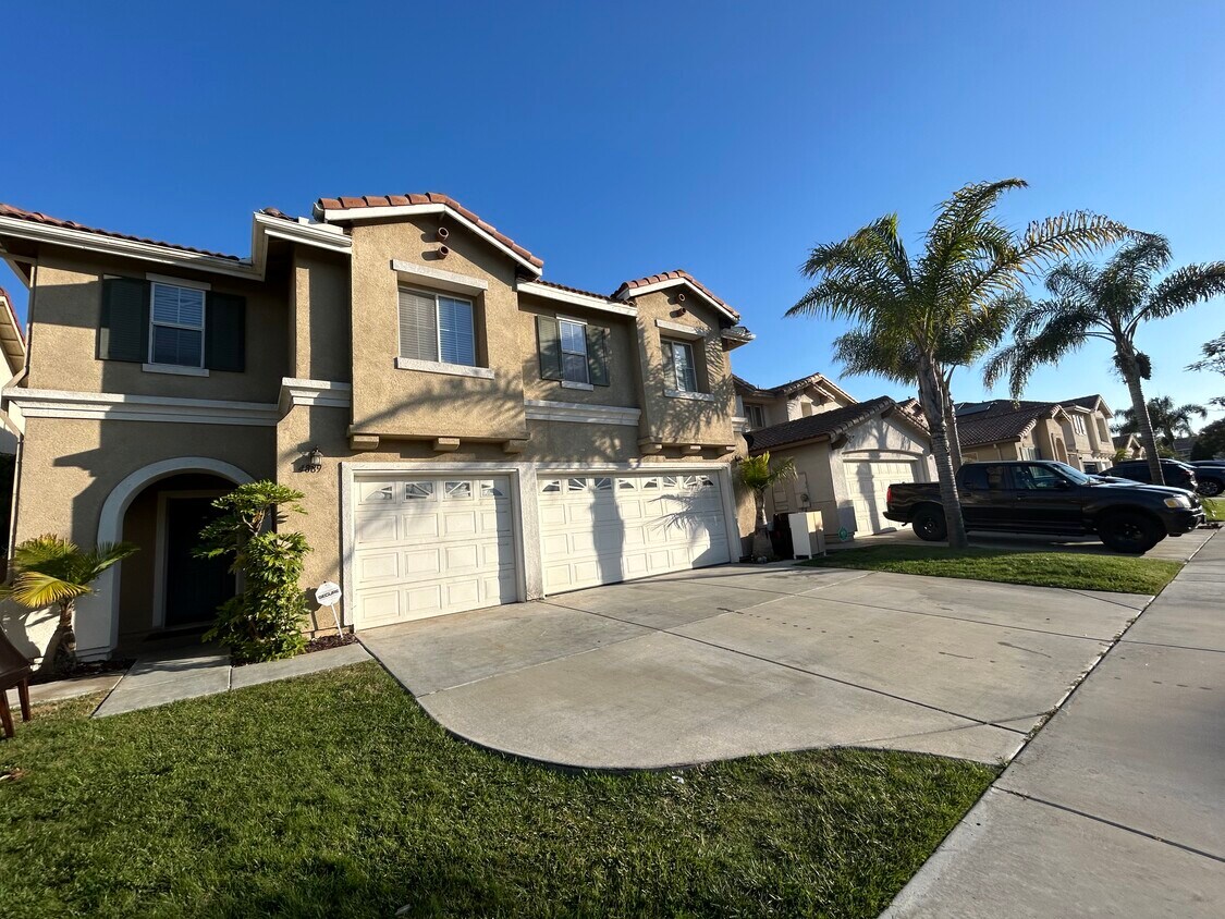 Beautiful Family Home - 4889 Wheelhouse Dr