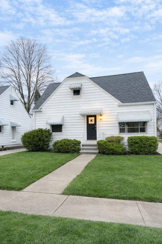 Photo - 13201 York Blvd (Garfield Heights, OH)