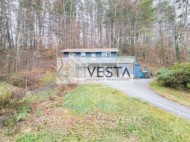 Foto del edificio - 211 Old Gibbs Rd