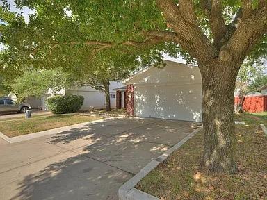 Building Photo - 17204 Ardisia Dr