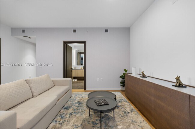 Foto del edificio - 398 NE 5th St