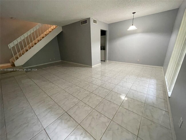 Building Photo - 7903 Camino Cir