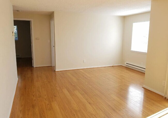 Foto del edificio - 10725 Myers Way S