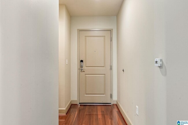 Building Photo - 2024 2nd Ave N