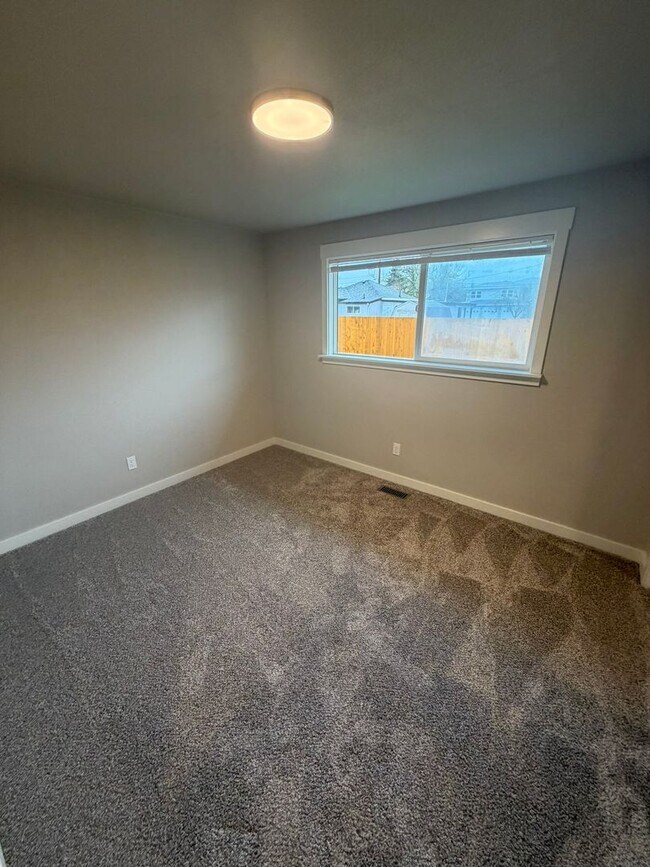 Foto del edificio - Newly Remodeled 2 Bedroom!