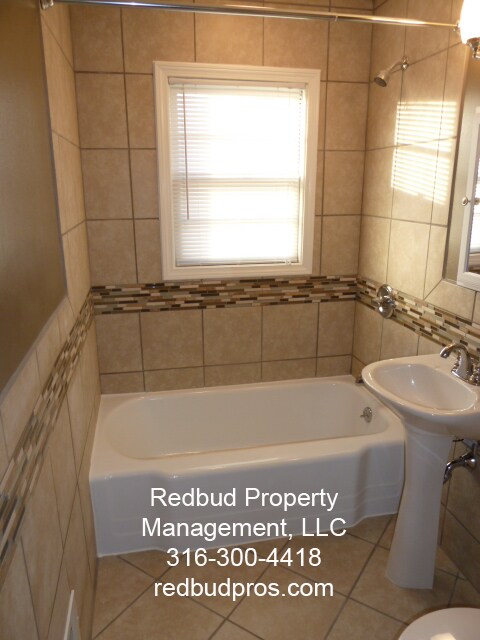 Foto del edificio - 2147 S Parkwood Ln