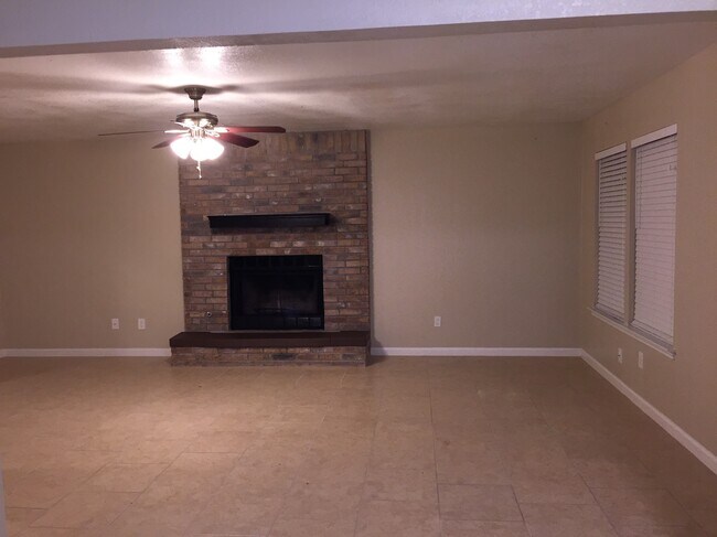 Foto del edificio - 3011 Peacemaker St