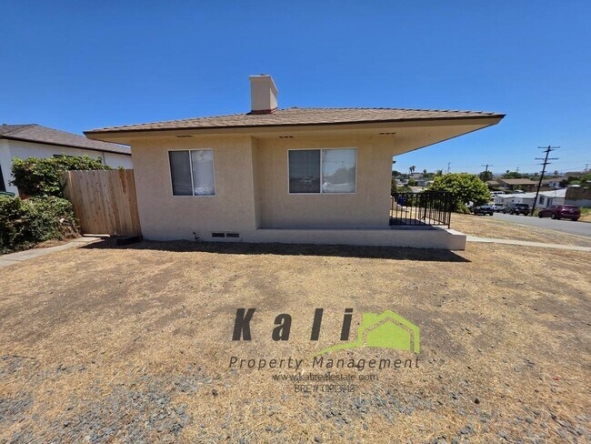 Foto del edificio - 2141 Flintridge Dr