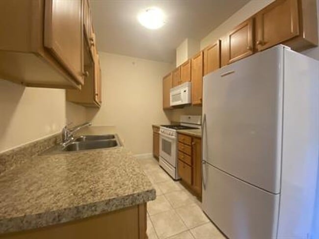 Building Photo - One Bedroom Condo Colchester Vt