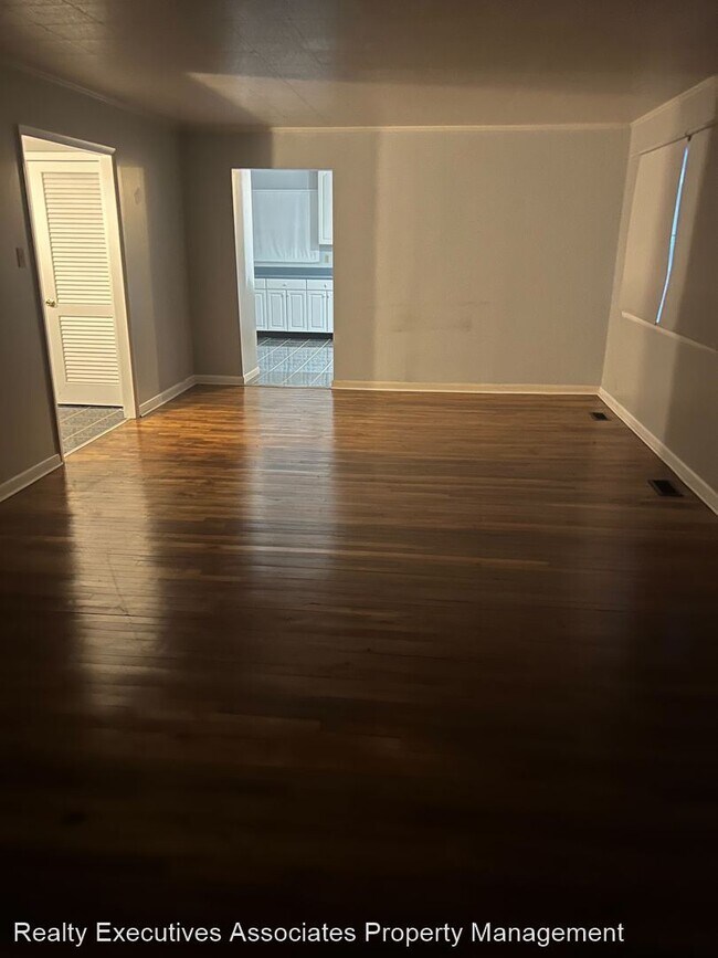 Building Photo - 3 br, 2 bath House - 312 Delaware Avenue