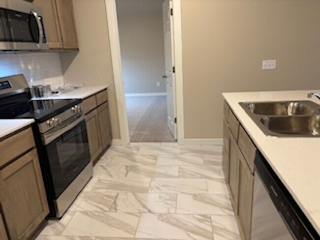 Foto del edificio - 1st Month Free!