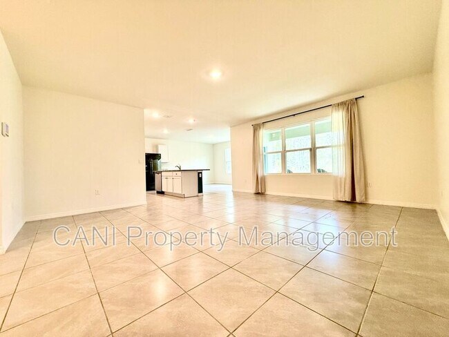 Foto del edificio - 245 Carabelle Ct