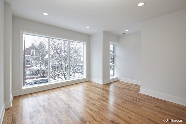 Sala de estar/comedor - 3116 N Central Park Ave