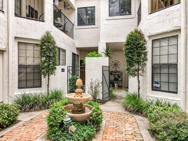 Foto del edificio - 525 Via Verona Dr