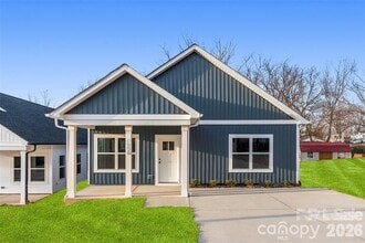 Building Photo - 1558 7th Ave Dr SW