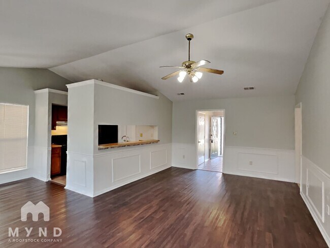 Building Photo - 3405 Laurelwood Dr