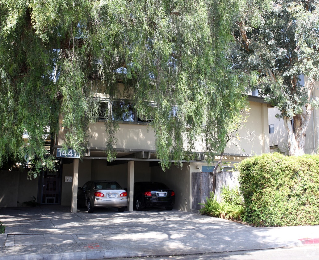 Building Photo - 1447 S Westgate Ave