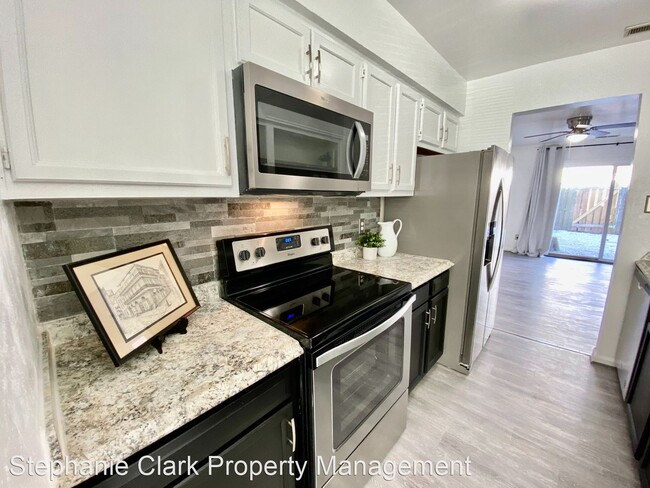 Foto del edificio - 3 br, 2.5 bath House - 4630 Merrimac Lane