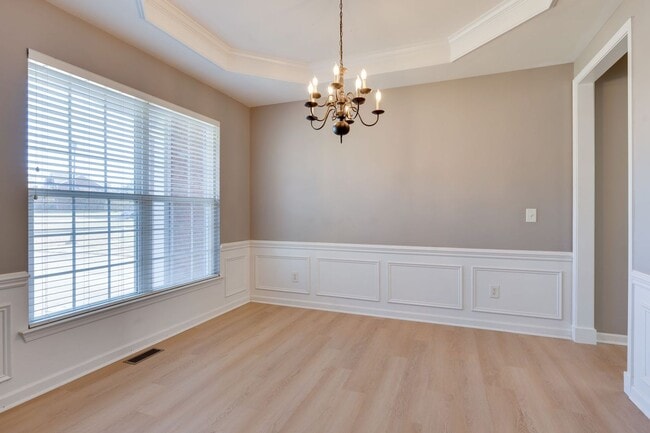 Photo - AVAILABLE NOW! 3- or 4-bed/3.5-bath in Bre... House