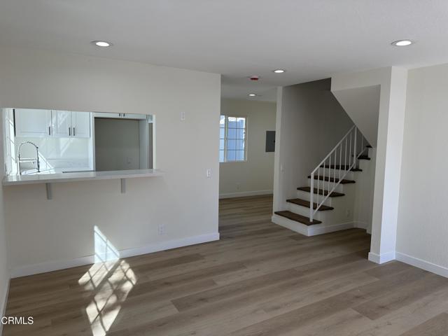 Foto del edificio - 19316 Valerio St