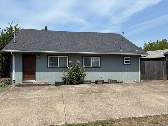 Building Photo - 1217 Goucher St