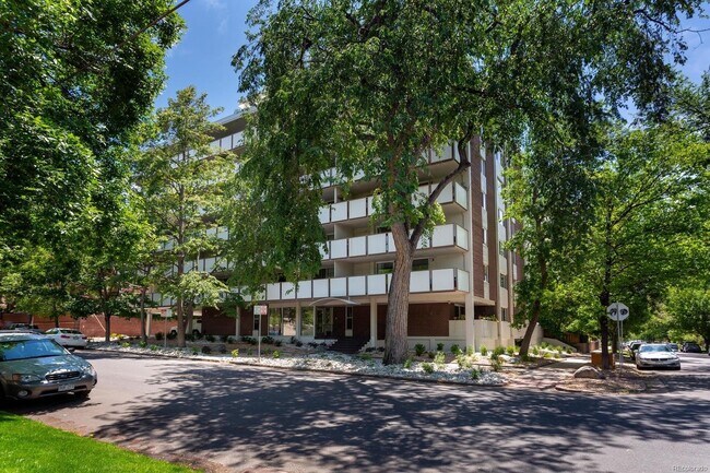 Foto del edificio - 1090 N. Lafayette St