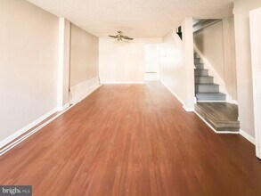 Building Photo - 1616 W Diamond St