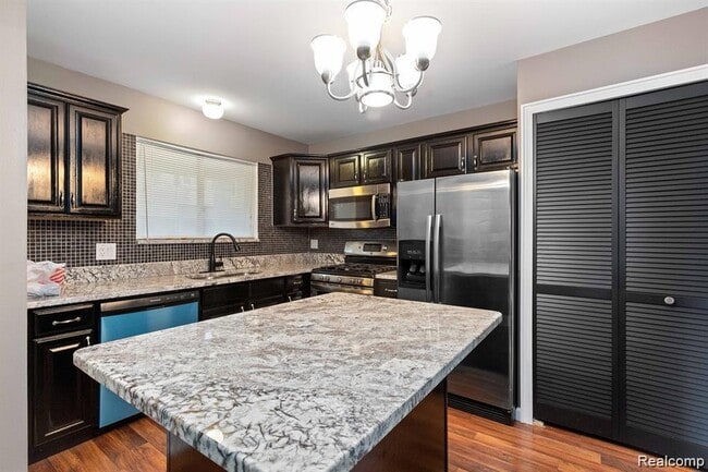 Foto del edificio - 1985 Peerce Ct