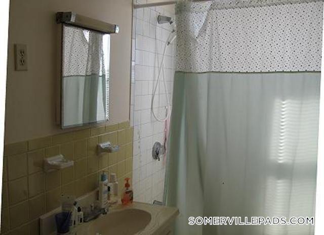 Primary Photo - 402 Highland Ave