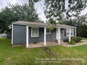Building Photo - 801 Sandra Dr