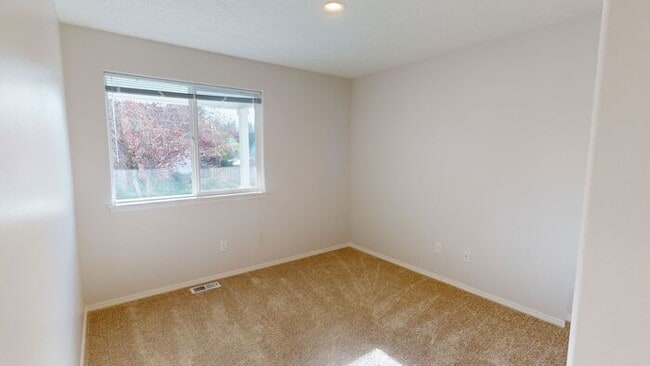 Foto del edificio - Single Level Family Friendly Home in Sandy. Fenced Backyard Pets Welcome
