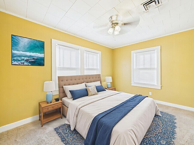 Building Photo - 2 bed, 1 bath available in Lafayette!