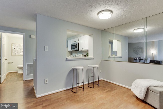 Foto del edificio - 561 Boysenberry Ln