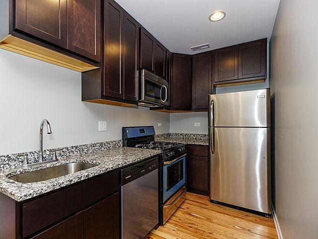 Foto principal - 2 bedroom in Chicago IL 60608